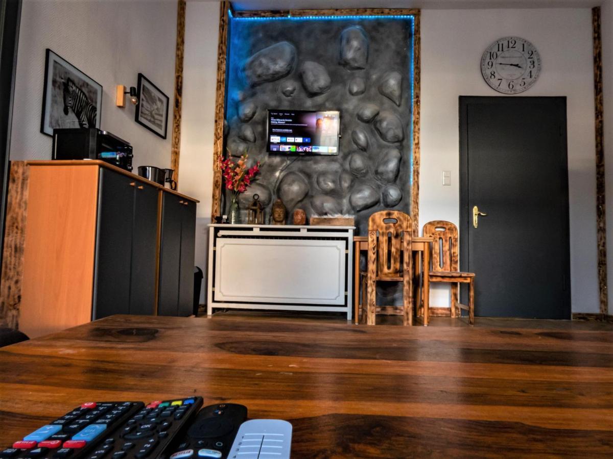 LUX - Flat # 23 im Herzen von Neuss nähe D mit Netflix und Amazon Exterior foto